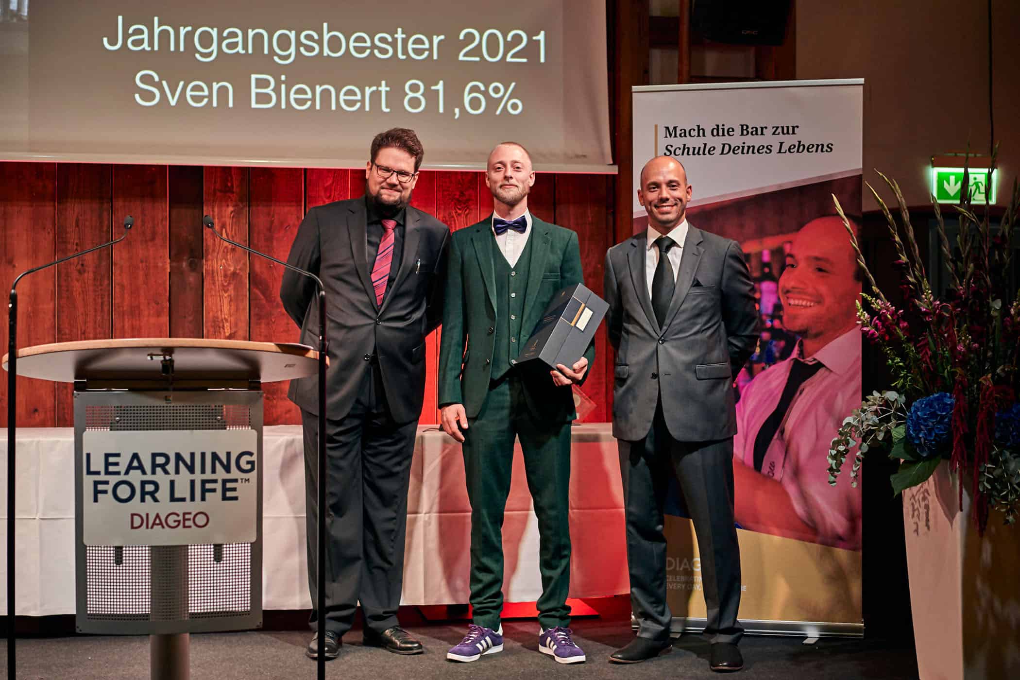 Sven Bienert - interviews-portraits, gastronomie Learning for Life – das einzigartige Schulungsprogramm für Bartender*innen, Teil 4: Abschlussgala & Statements der Absolvent*innen