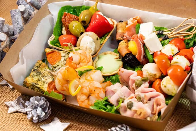 online weihnachtsfeier catering 3 1 - management, food-nomyblog Kontaktloses Catering für Hamburg: Foodboxen von Nimmersatt für „Remote-Feiern“