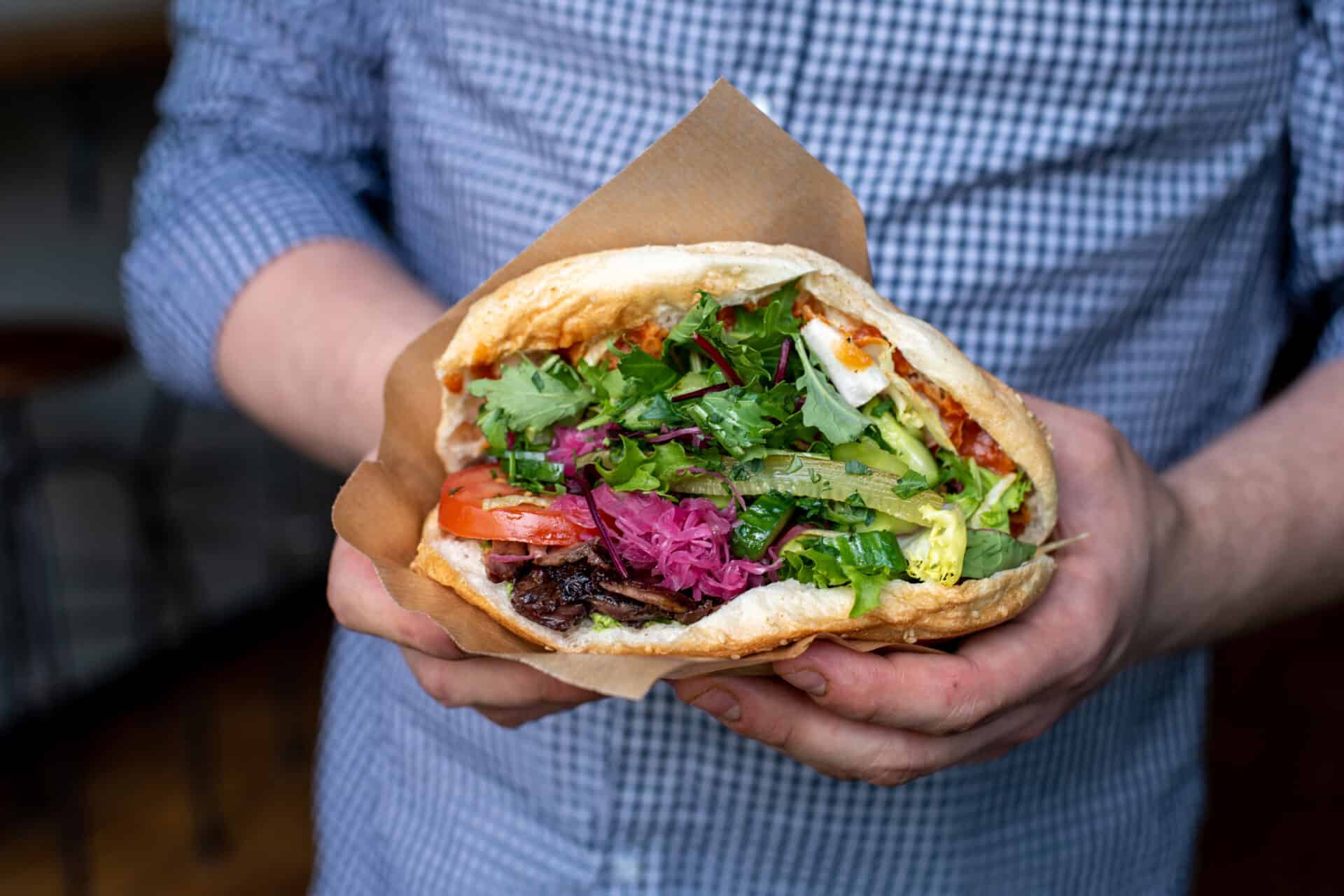 Döner Deluxe Wie neue Restaurants den SnackKlassiker in Szene setzen nomyblog
