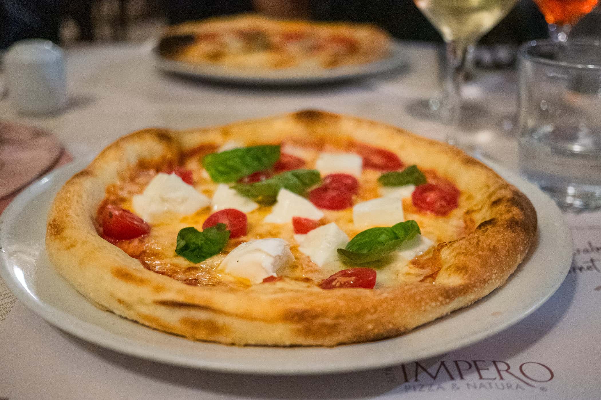impero pizza - konzepte, gastronomie, food-nomyblog Pizza mit Teig aus lievito madre: Impero Pizza, Verona