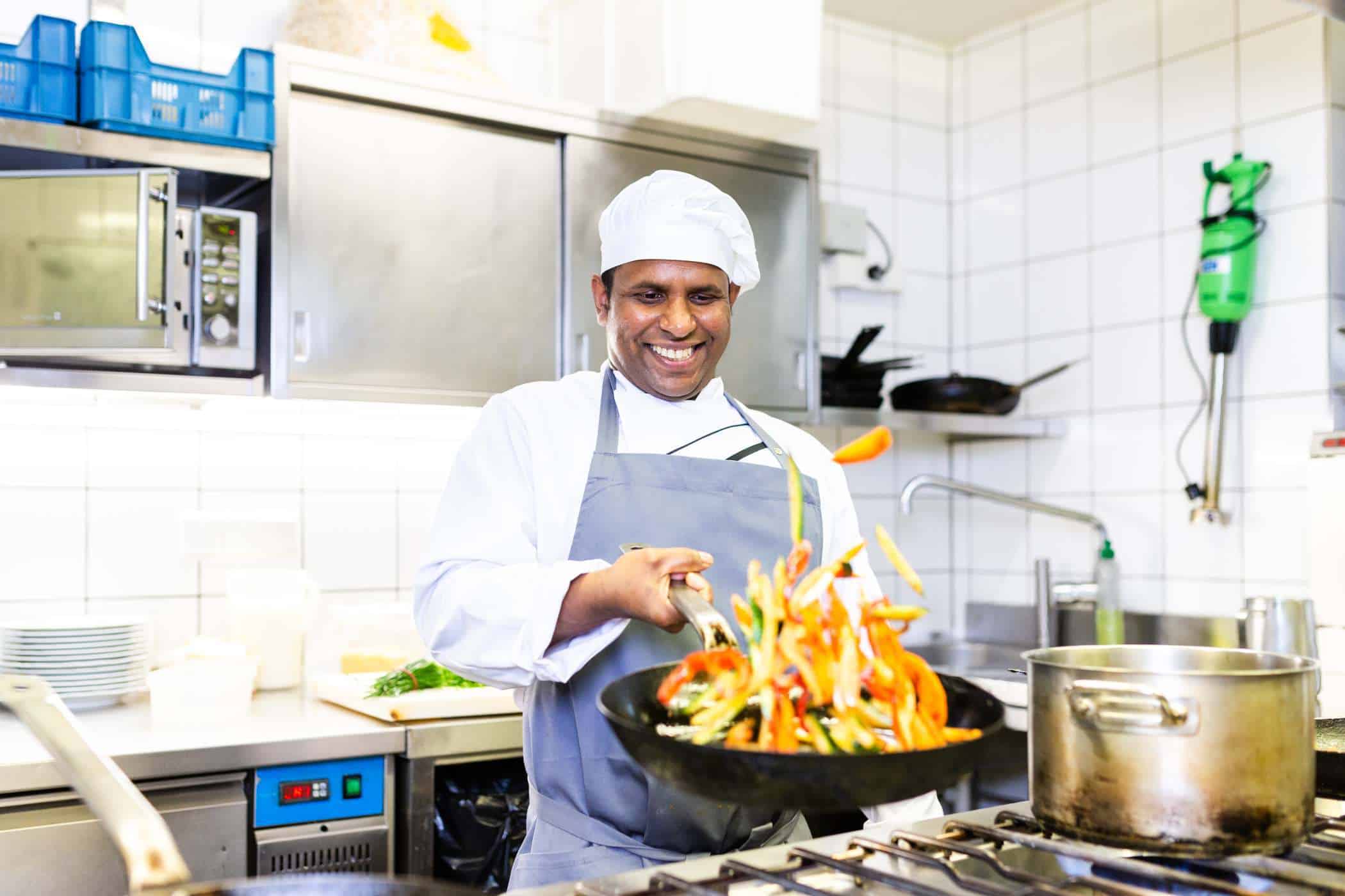 interviews-portraits, gastronomie Sonja Obermeier, Klinglwirt München: „Vegane Knödel sind total einfach“ MG 0079 - interviews-portraits, gastronomie Sonja Obermeier, Klinglwirt München: „Vegane Knödel sind total einfach“