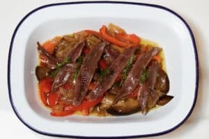 Escalivada amb Anxoves de LEscala Gegrilltes Gemuese mit Anchovis LEscala 1 300x200 - Escalivada amb Anxoves de L’Escala (Gegrilltes Gemüse mit Anchovis (L’Escala)) (1)