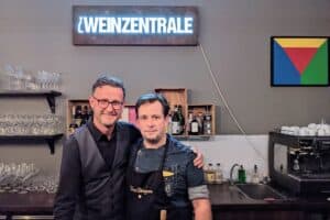 PXL 20221116 185912797 300x200 - PXL_20221116_185912797