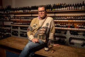 Tresen Flasche Wein2 300x200 - Tresen-Flasche-Wein2