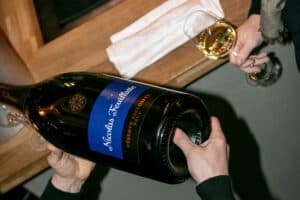 grosse flasche 300x200 - grosse flasche