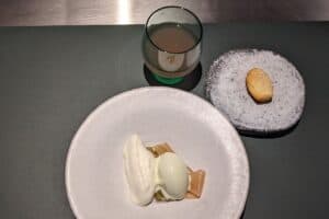 PXL 20230510 192541807 300x200 - PXL_20230510_192541807