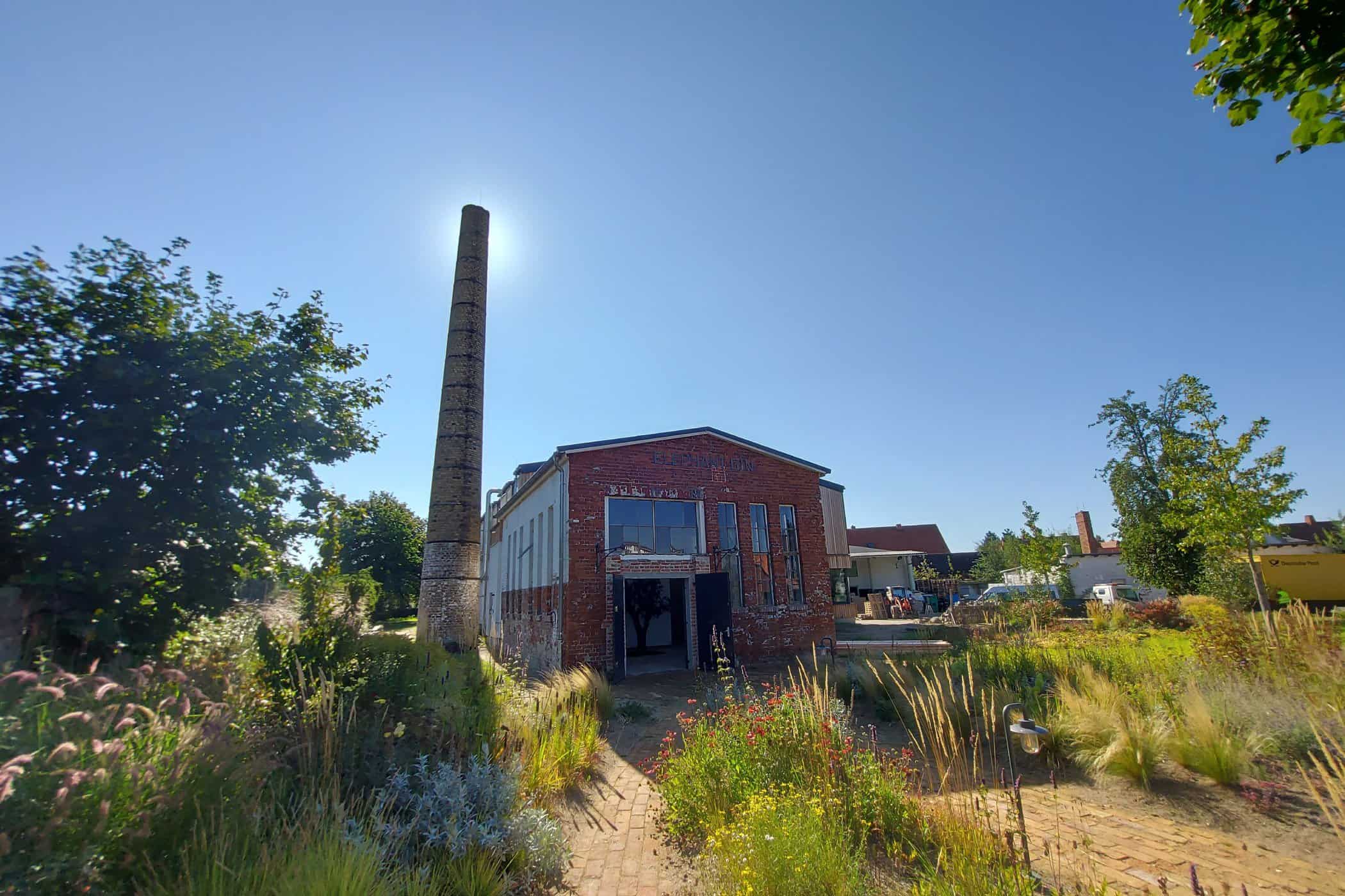 Elephant Distillery PE - spirituosen, getraenke Zu Besuch in der neuen Markenheimat von Elephant Gin