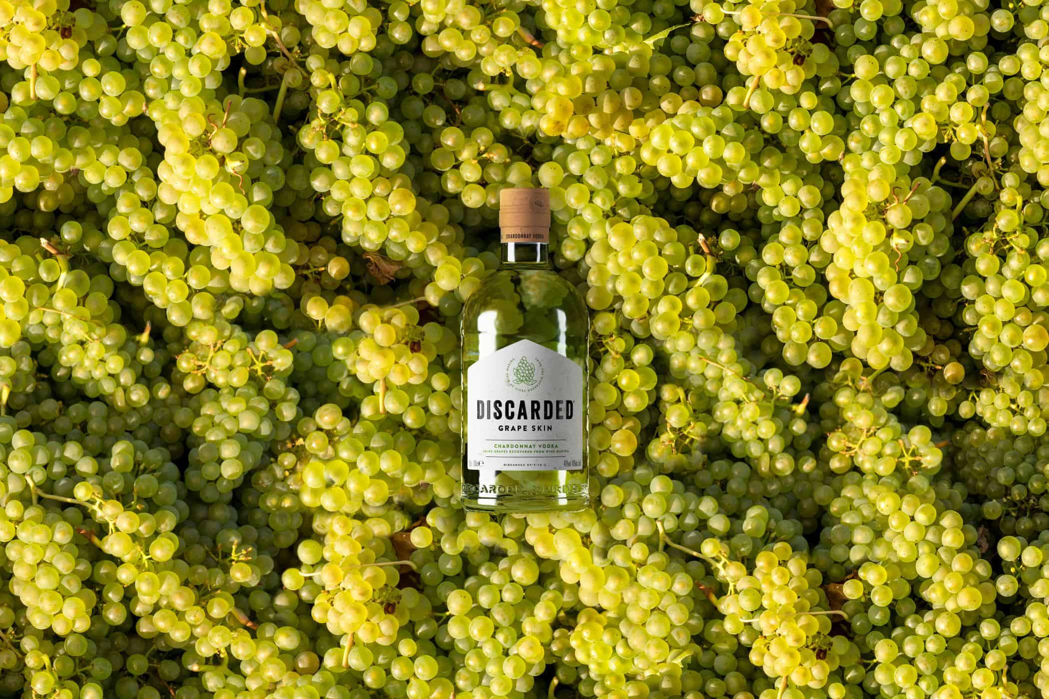 Discarded Chardonnay Key Visual 2 - spirituosen, getraenke, gastronomie Discarded Spirits: Die neue Spirituosenmarke mit Zero-Waste-Ansatz