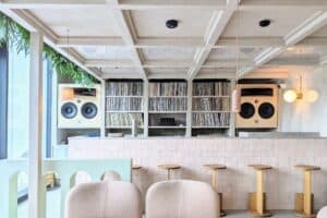 listeningbars 300x200 - listeningbars