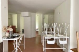 Interior4 300x200 - Interior4