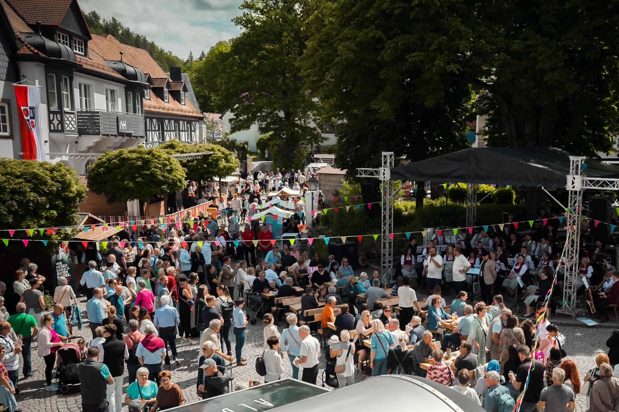 streetfood, gruendung, food-nomyblog, events ZU TISCH! 25 – Ausgabe drei des großen Food-Festivals im kleinen Wirsberg am 1. Juni 240616 ftt ZUTISCH24 JH 0882 1 - streetfood, gruendung, food-nomyblog, events ZU TISCH! 25 – Ausgabe drei des großen Food-Festivals im kleinen Wirsberg am 1. Juni
