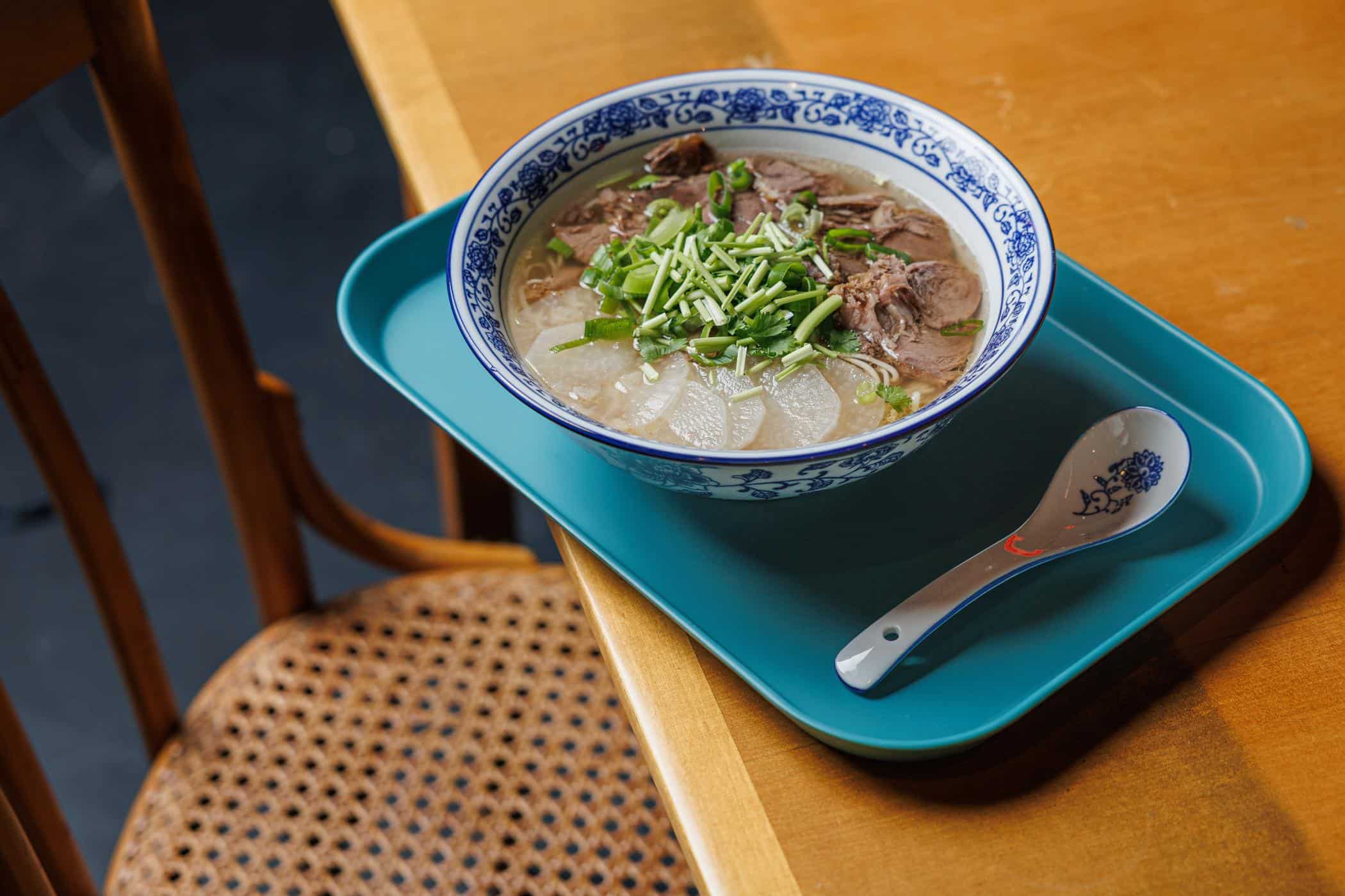 streetfood, konzepte, gruendung, gastronomie Martin Barry, Kalle Halle: „Night markets are the best“ Chen s Beef Noodle House Credits Steffen Sinzinger 1 - streetfood, konzepte, gruendung, gastronomie Martin Barry, Kalle Halle: „Night markets are the best“