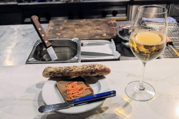 medien-tools, nomyblog Star Lounge: Stockheim catert in der Beatlemania-Ausstellung saint farah berlin 585x390 - medien-tools, nomyblog Star Lounge: Stockheim catert in der Beatlemania-Ausstellung