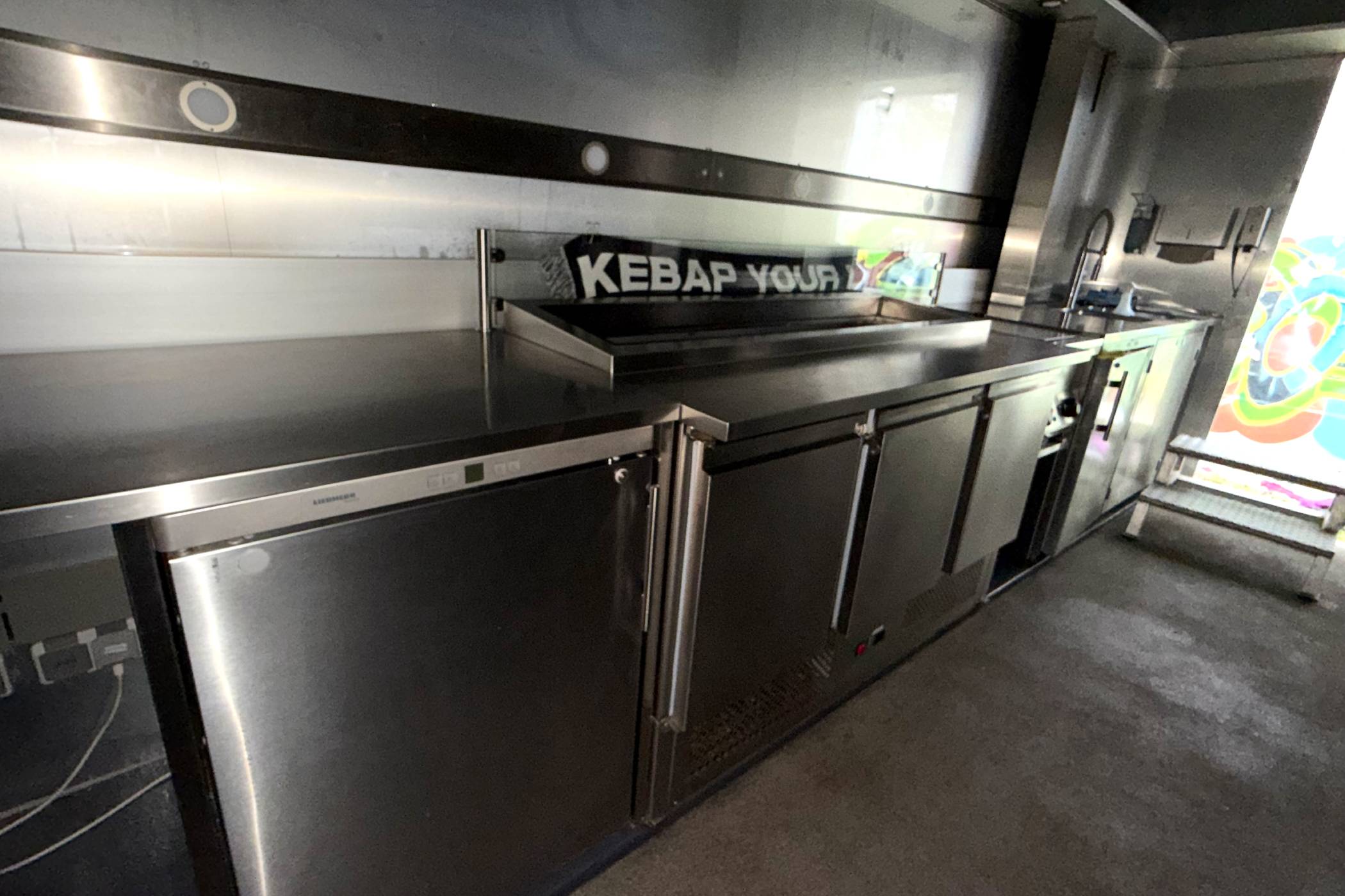 Neues Projekt 39 - streetfood, gastronomie, catering Perfekter Start ins mobile Foodbusiness: Top-Trailer, Branchen-Netzwerk und Know-how aus einer Hand