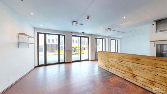 medien-tools, nomyblog Handy in der Gastronomie aufladen: Ladebox von strasserauf Espresso Aperitivo in der Abendsonne Cafe Deli Flache Kastanienallee 03192026 045236 defurnished 585x329 - medien-tools, nomyblog Handy in der Gastronomie aufladen: Ladebox von strasserauf