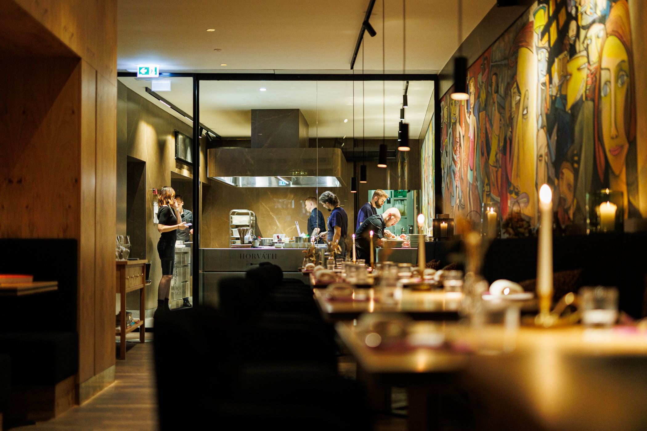 Restaurant Horvath Four Hands Dinner Alex Petricean Restaurant &copy; Steffen Sinzinger &bull; Content Communication 231119 11 MacBook Pro von Jeannine 1 - personal, gastronomie Own the Pass: Nachwuchstalente &uuml;bernehmen die K&uuml;che im Horv&aacute;th