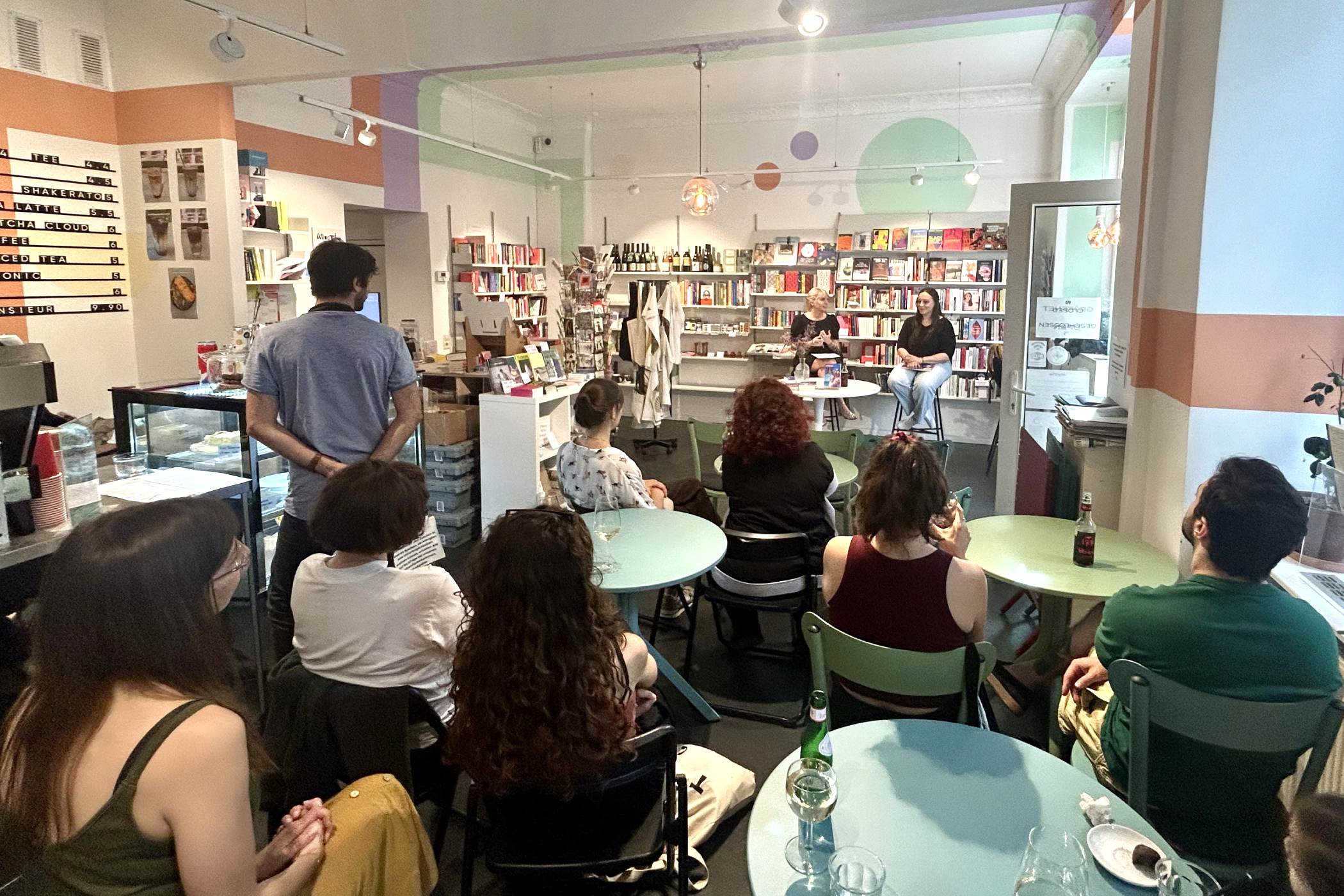 konzepte, gastronomie Buchcafés in Berlin: Literatur plus Gastronomie bringt für Frequenz und Umsatz METIS Event - konzepte, gastronomie Buchcafés in Berlin: Literatur plus Gastronomie bringt für Frequenz und Umsatz