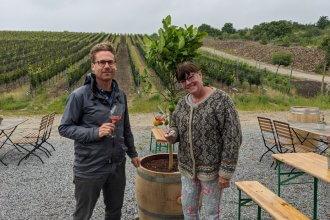 wein, getraenke Weingut Wolkenberg: Von der Braunkohle zu Rotling und Riesling bettina muthmann 330x220 - wein, getraenke Weingut Wolkenberg: Von der Braunkohle zu Rotling und Riesling