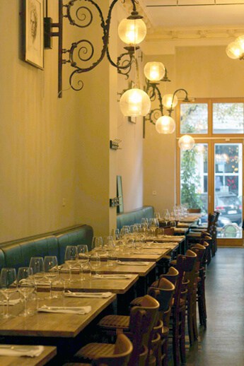 konzepte, gastronomie Ein Stück französische Lebensart für Berlin: Brasserie Lumières brasserie lumieres gastraum 1 - konzepte, gastronomie Ein Stück französische Lebensart für Berlin: Brasserie Lumières