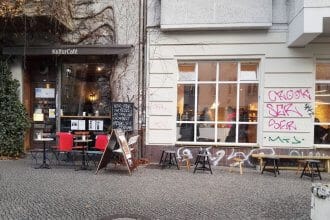 listen-und-citytouren, gastronomie Friedelstraße Neukölln: Auf dem Weg zur Gastromeile? cafe 330x220 - listen-und-citytouren, gastronomie Friedelstraße Neukölln: Auf dem Weg zur Gastromeile?
