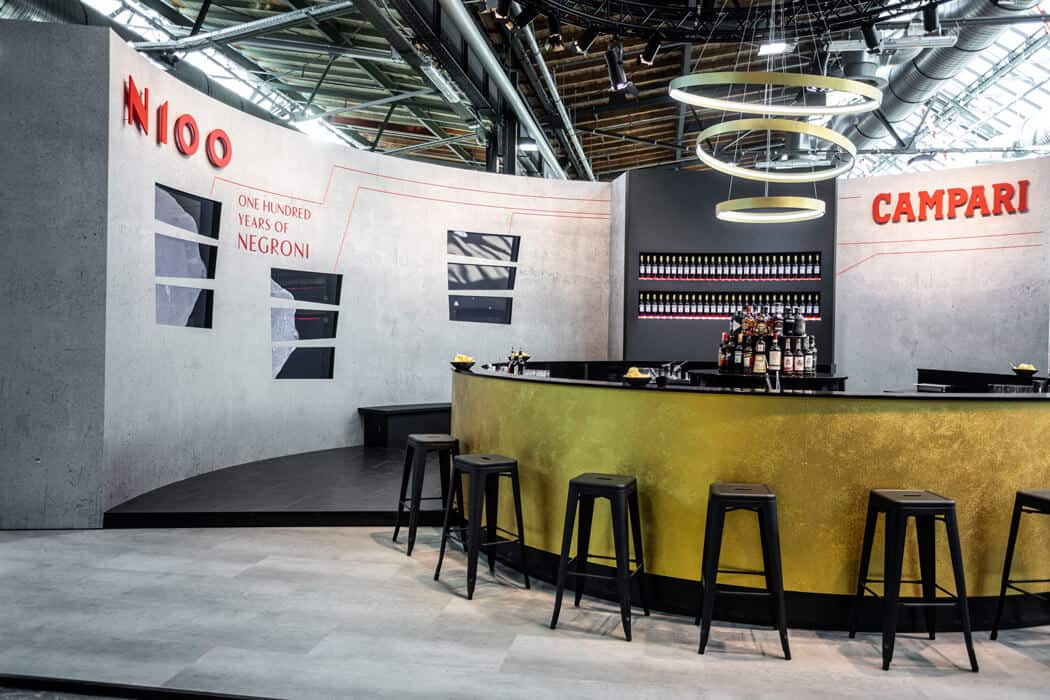 spirituosen, gastronomie 100 Jahre Negroni: Campari zelebriert den runden Geburtstag auf dem Bar Convent Berlin 2019 campari stand - spirituosen, gastronomie 100 Jahre Negroni: Campari zelebriert den runden Geburtstag auf dem Bar Convent Berlin 2019