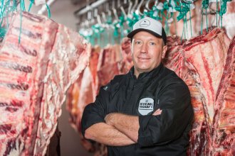 gastronomie, food-nomyblog Liebe auf den zweiten Cut: Fleisch-Workshop von Dirk Ludwig dirk ludwig 330x220 - gastronomie, food-nomyblog Liebe auf den zweiten Cut: Fleisch-Workshop von Dirk Ludwig