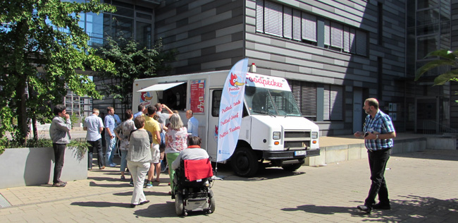 foodpecker - food-nomyblog Die Lunch-Karawane schafft Haltestellen für Food-Trucks