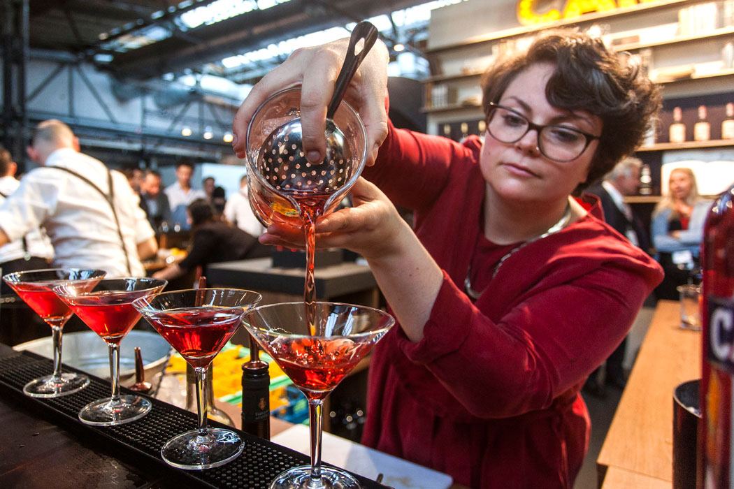marie rausch mixt - spirituosen, getraenke, events Eine Bühne für fast vergessene Cocktails: The Library von Campari auf dem Bar Convent Berlin 2016