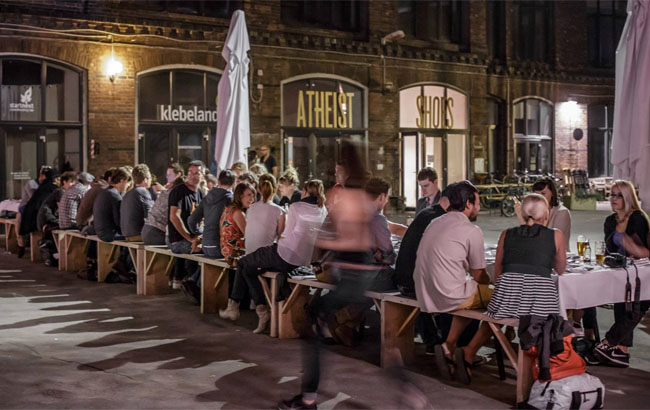 events 2 Tickets für den mobilen Biergarten von Pilsner Urquell und Kitchen Guerilla in Berlin gewinnen! mobiler biergarten - events 2 Tickets für den mobilen Biergarten von Pilsner Urquell und Kitchen Guerilla in Berlin gewinnen!