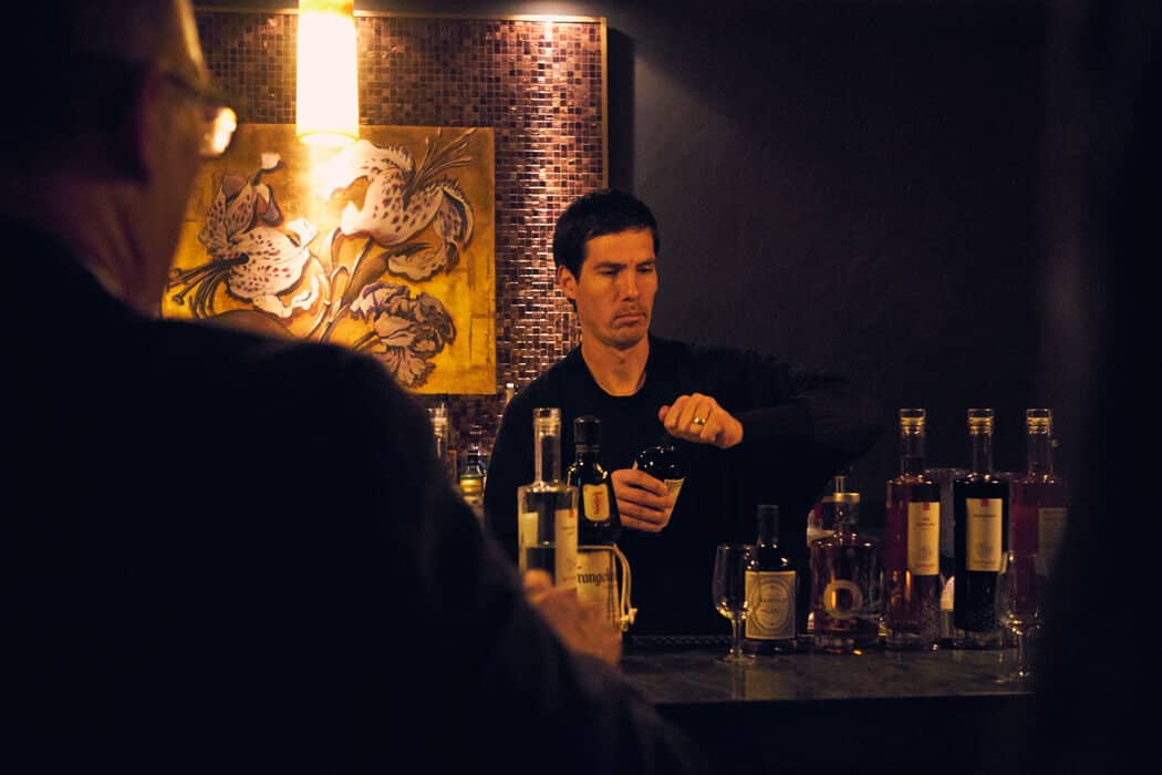 oliver ebert - spirituosen, getraenke, events Bio-Schnaps an der Bar: ein Tasting der Destillerie Farthofer im Becketts Kopf Berlin