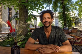 management, gruendung, gastronomie #restartgastro: Wie geht’s? Teil 2: Kink Bar & Restaurant, Berlin oliver mansaray 330x220 - management, gruendung, gastronomie #restartgastro: Wie geht’s? Teil 2: Kink Bar & Restaurant, Berlin
