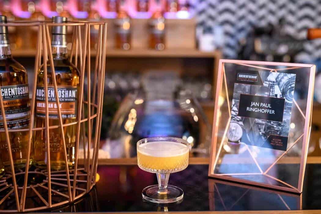 whisky sour auf meenzerisch - spirituosen, getraenke, events Wie schmeckt die Stadt? Der „New Malt Order“ Wettbewerb 2018 von Auchentoshan inszeniert City-Drinks